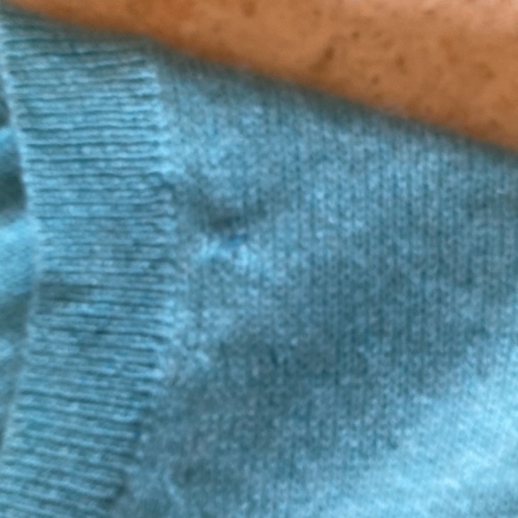 HALOGEN 100% Cashmere V Neck Sweater Womens S Turquoise Soft Cozy Luxury Preppy - Picture 6 of 6